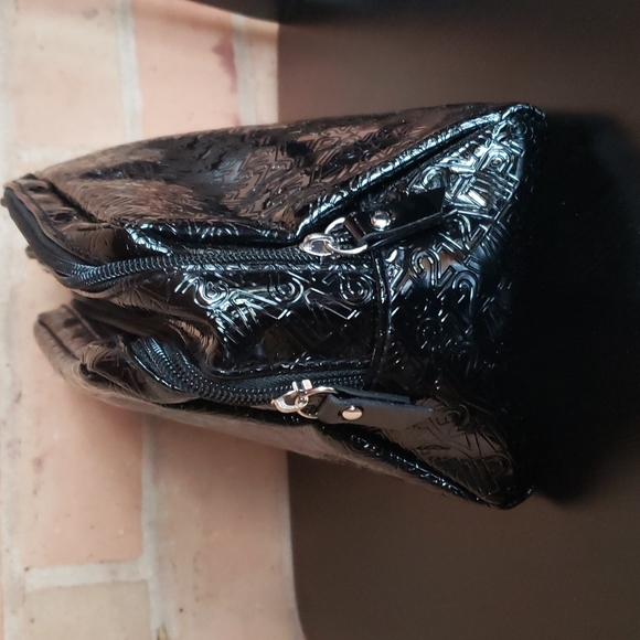 Carolina Herrera 212 makeup bag - Picture 3 of 4